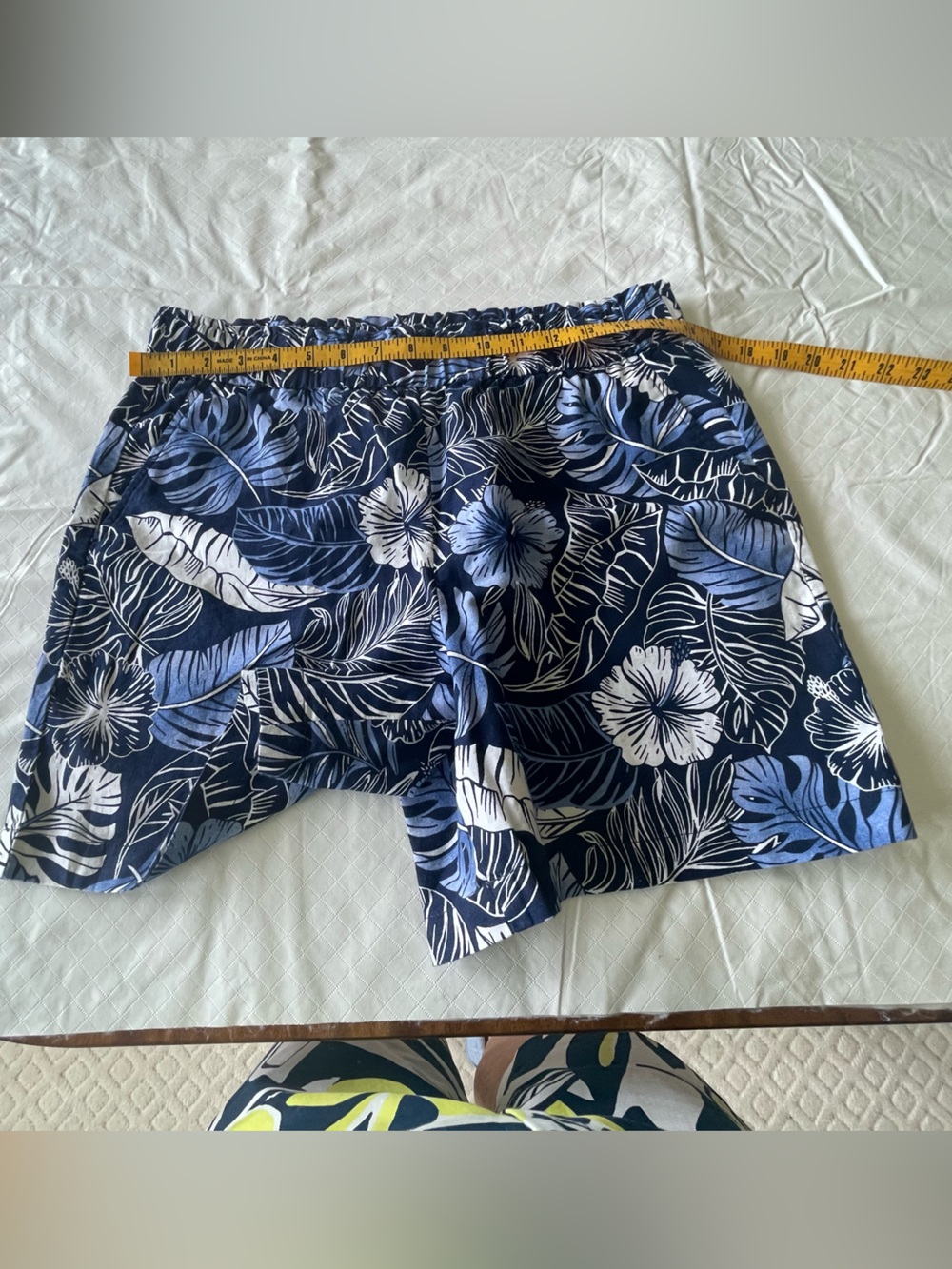 TALBOTS Navy Blue Tropical Floral linen blend shorts